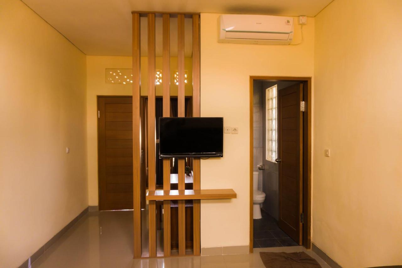 Hotel Cakra House Denpasar Exterior foto