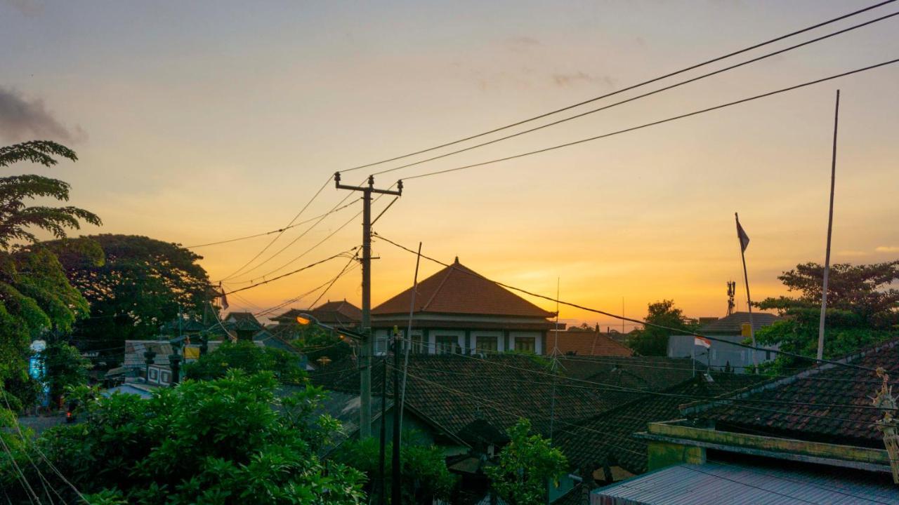 Hotel Cakra House Denpasar Exterior foto